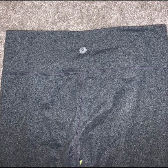 90 Degree by Reflex Gray & Yellow leggings sz XS - Picture 9 of 10